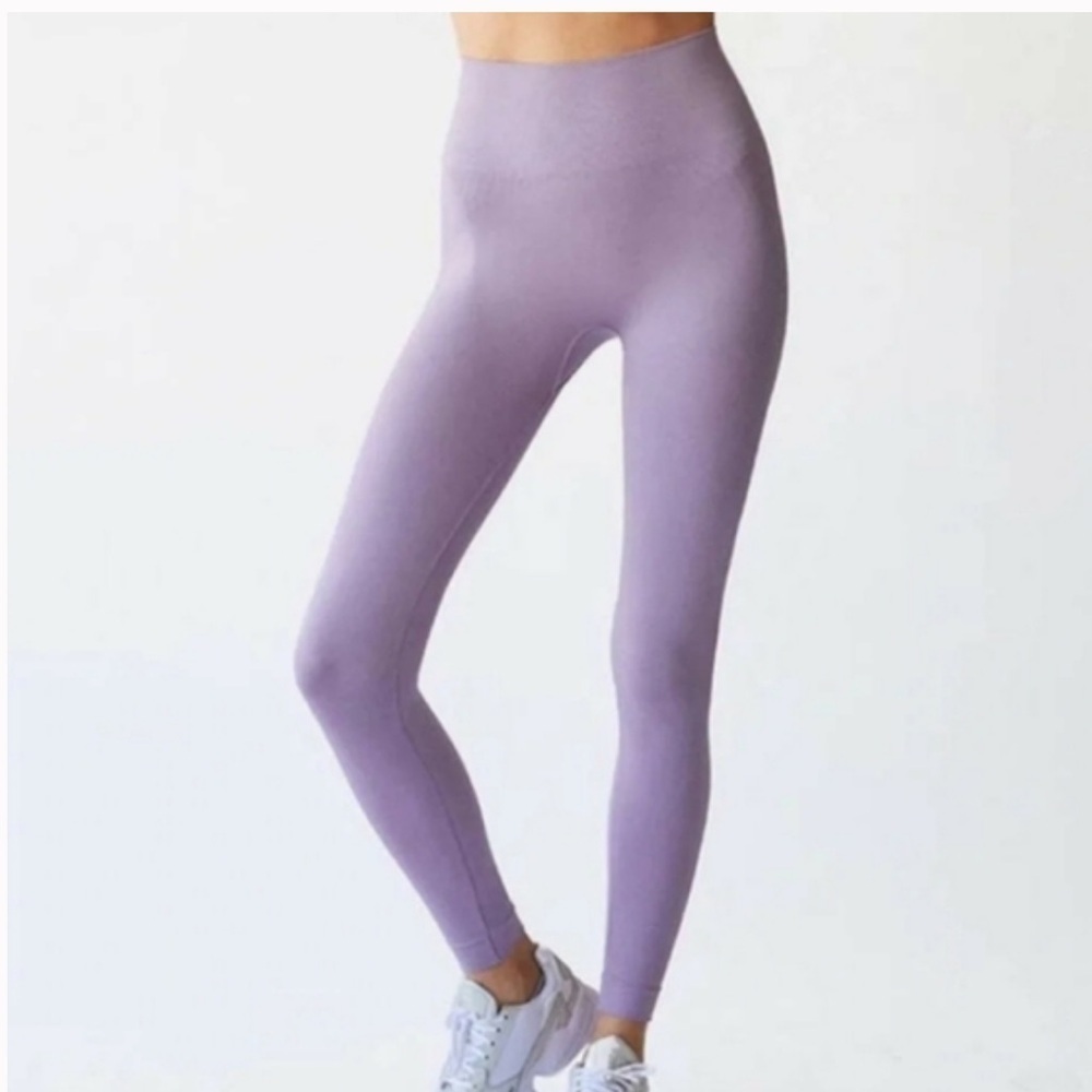 SET Active Light Lavender Leggings | M